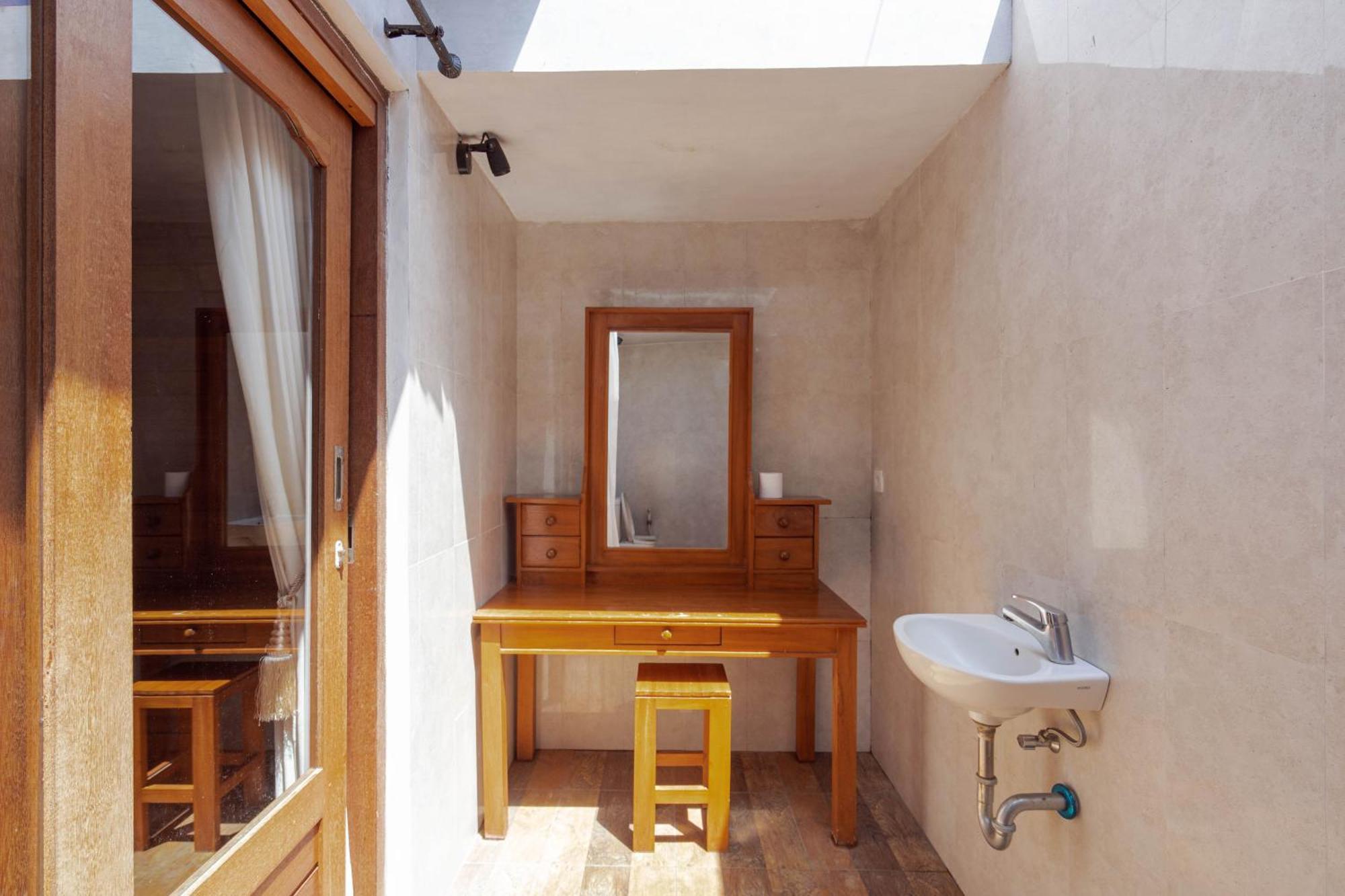 Brisk Homestay Uluwatu Redpartner ภายนอก รูปภาพ